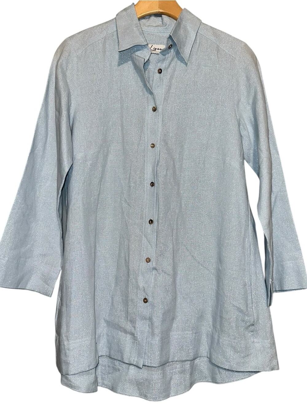 I linen Lifestyle Women’s Size S Light Blue Metallic Silver Button Down Shirt